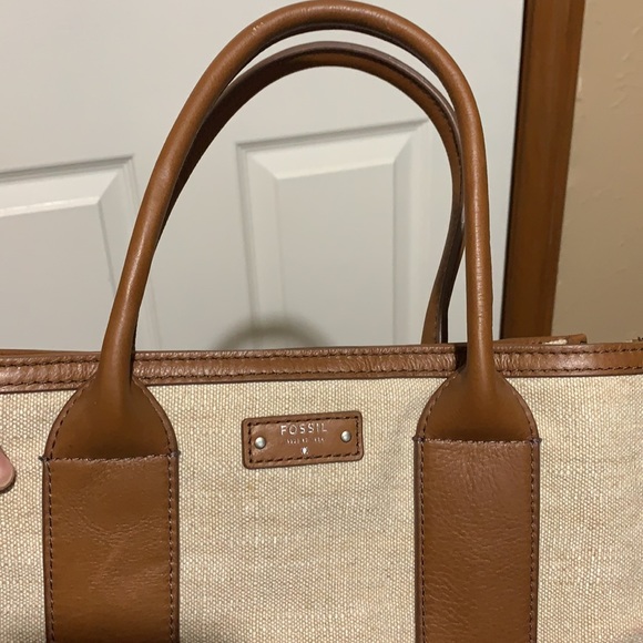 Fossil Tote - Picture 7 of 7